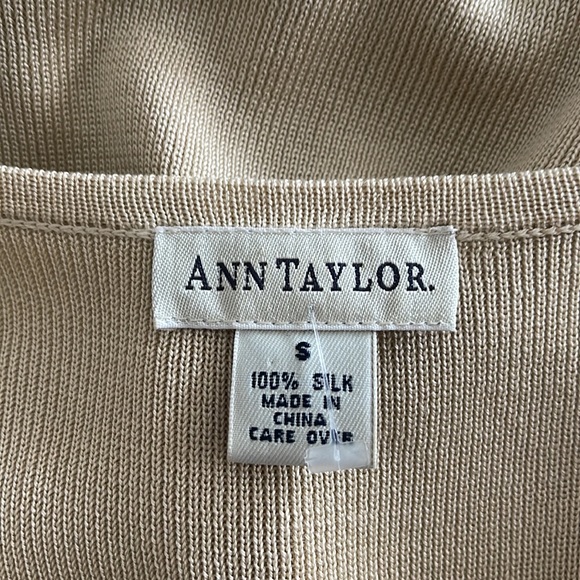 Ann Taylor beige all silk shell - Picture 4 of 4